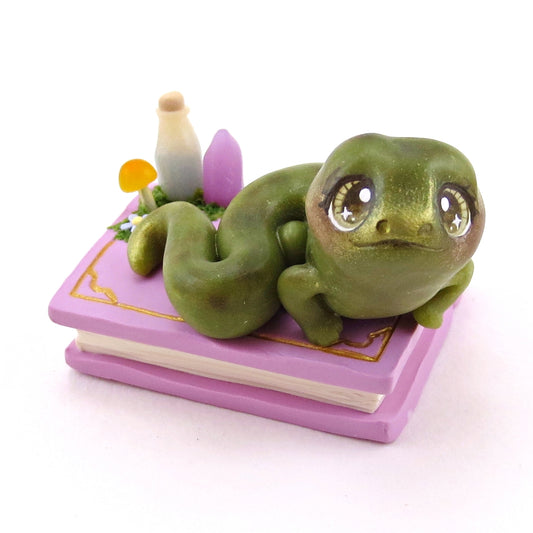 Spring Newt Familiar Figurine Set - Polymer Clay Animals Fairytale Spring Collection