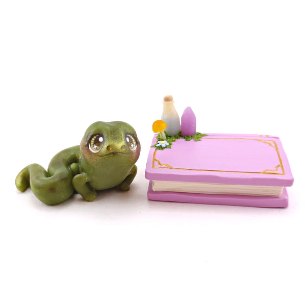 Spring Newt Familiar Figurine Set - Polymer Clay Animals Fairytale Spring Collection