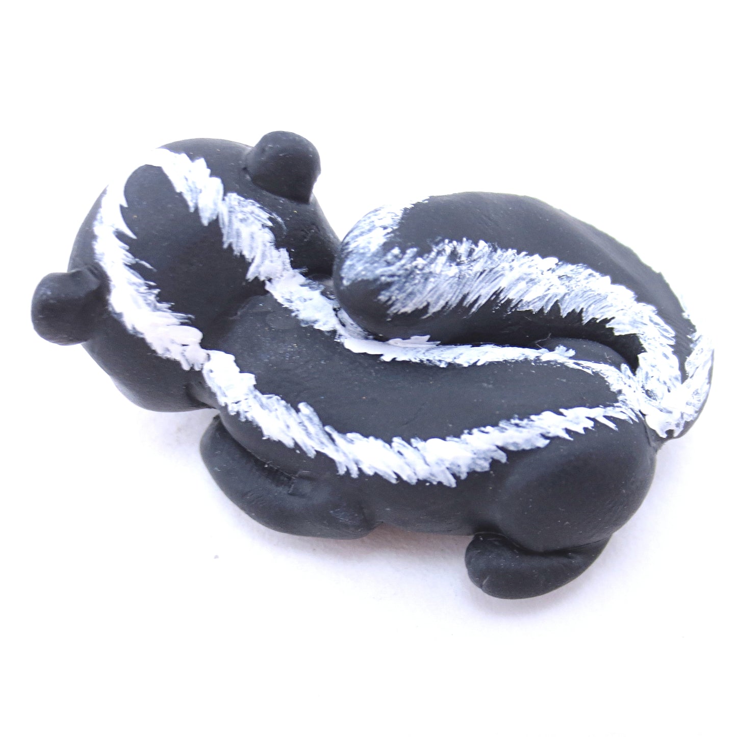 Skunk Curled Up Figurine - Polymer Clay Fall Animals