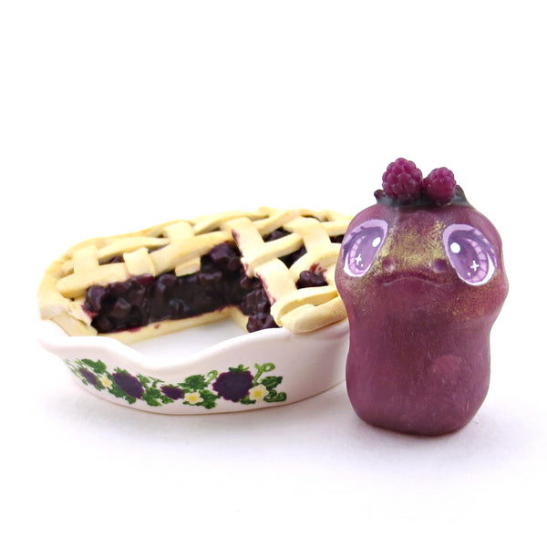 Blackberry Pie Frog Figurine - Polymer Clay Animals Cottagecore Fruit Collection