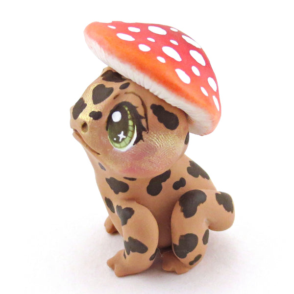 Mushroom Hat Spotty Toad Figurine - Polymer Clay Cottagecore Spring Animal Collection