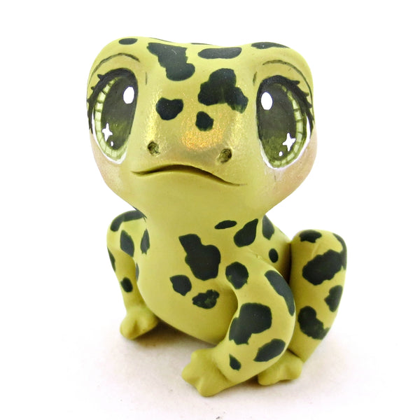Light Green Chonky Frog Figurine - Polymer Clay Cottagecore Fall Animal Collection