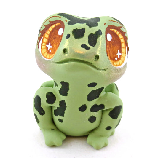 Medium Green Chonky Frog Figurine - Polymer Clay Cottagecore Fall Animal Collection