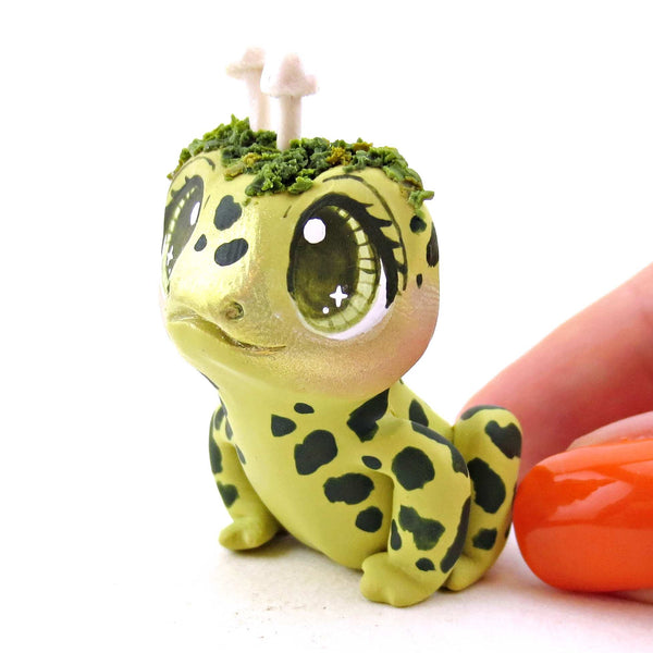 Mushroom Frog Figurine - Polymer Clay Cottagecore Fall Animal Collection