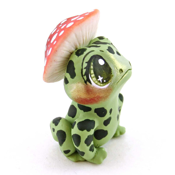 Mushroom Hat Frog Figurine - Polymer Clay Cottagecore Fall Animal Collection