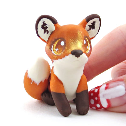 Amber-Eyed Fox Figurine - Polymer Clay Fall Collection