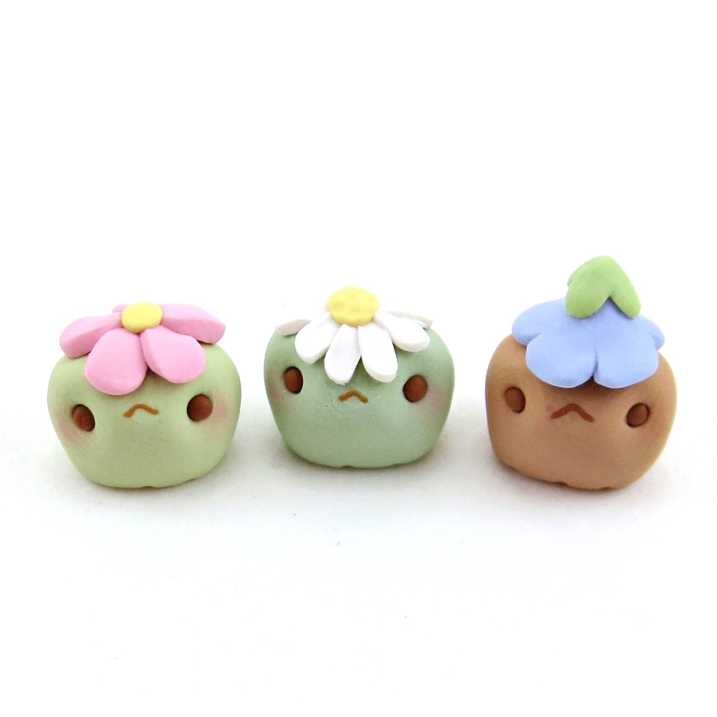 Mini Flower Hat Frog Trio